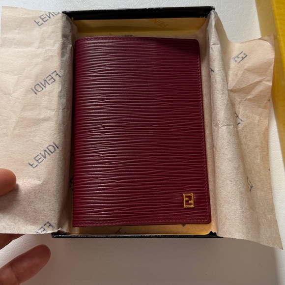 NEW! - FENDI Logo Passport Cover - Picture 9 of 12